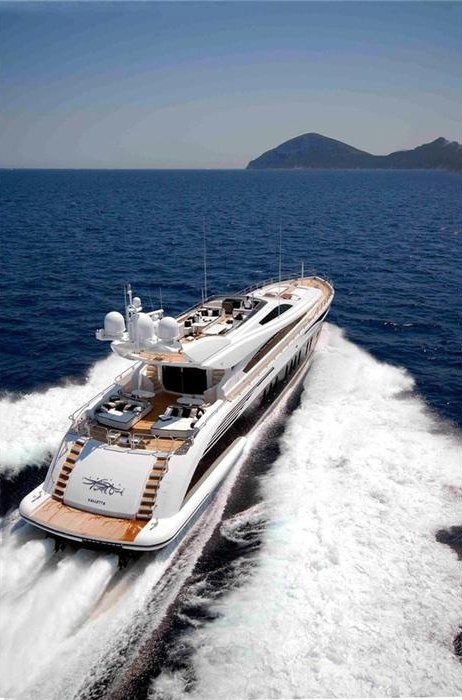 pure one yacht